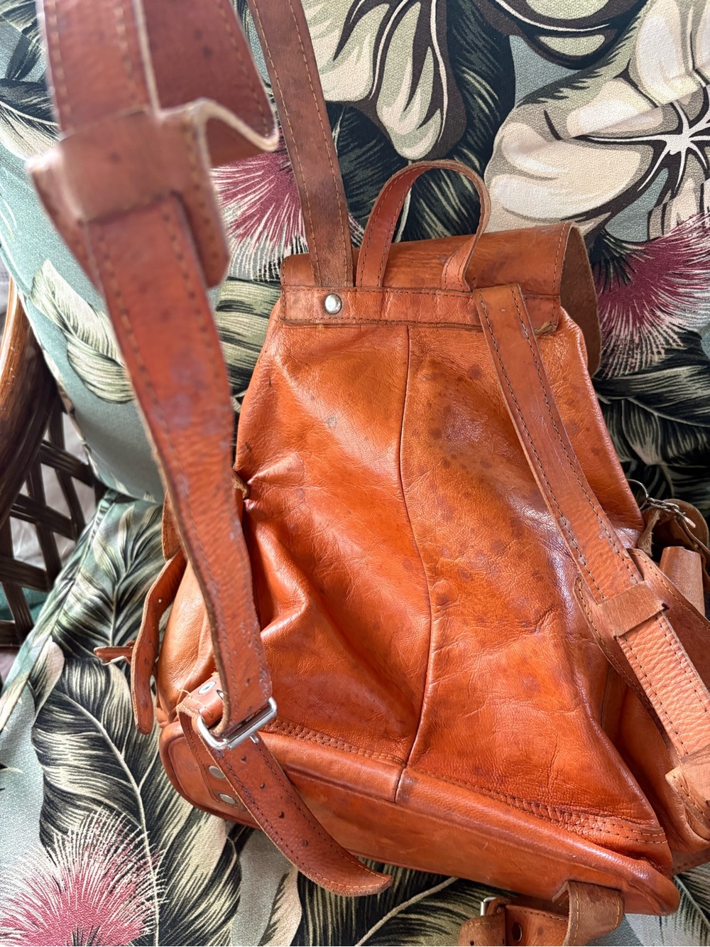 Brown Leather Backpack - Classic Drawstring Rucksack - Picture 2 of 6